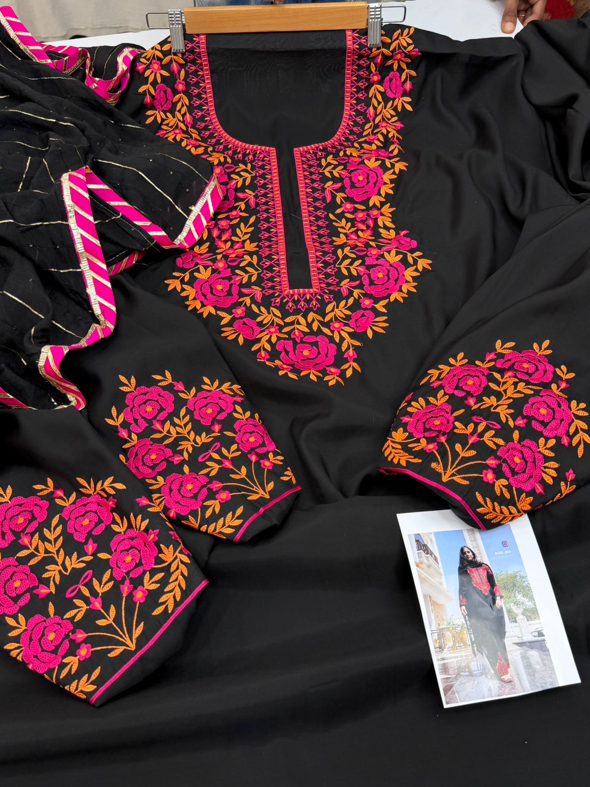 Black 🖤 Solo Colour Party Wear Suit