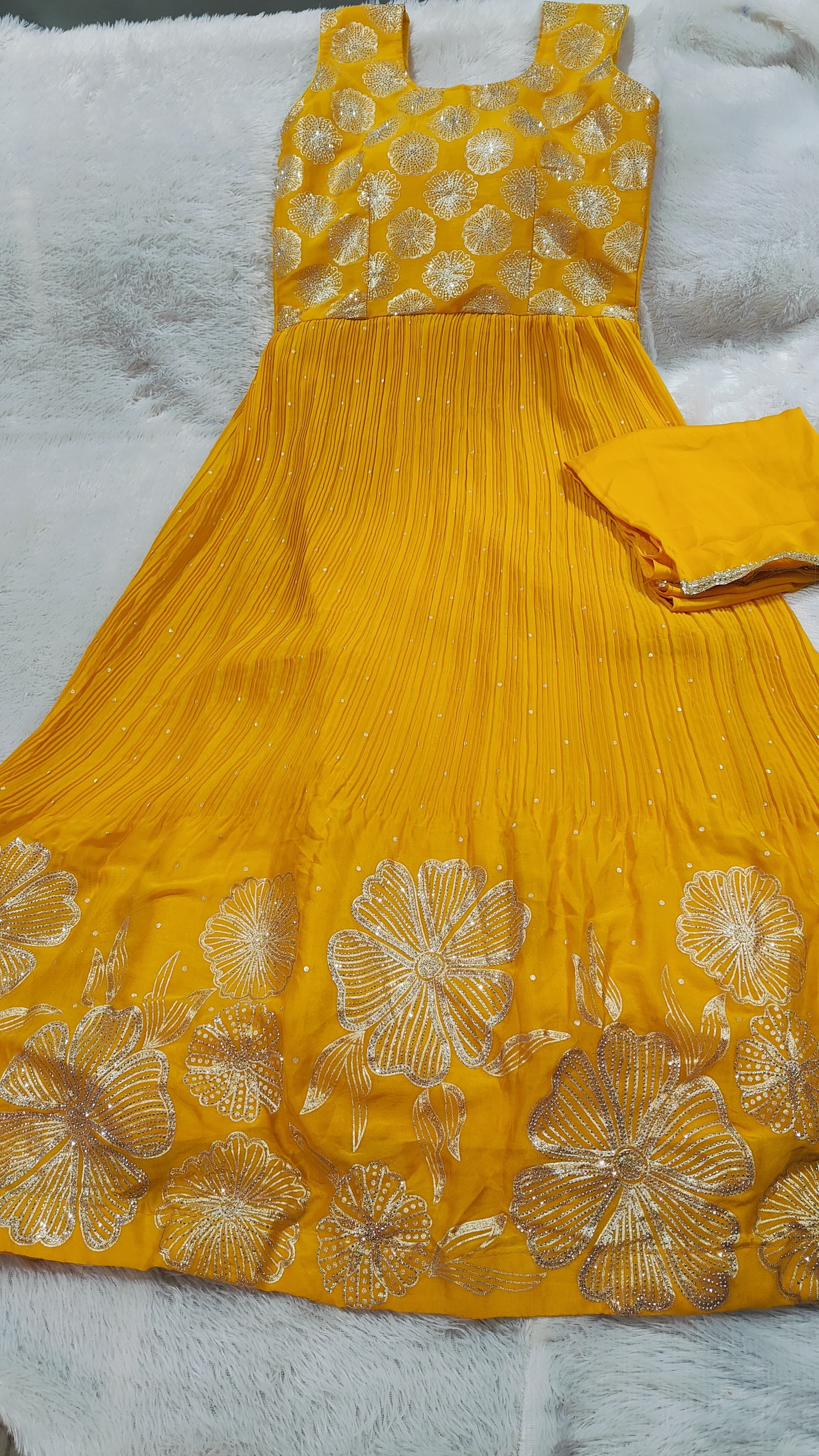 Party Wear Yellow 💛 Gown